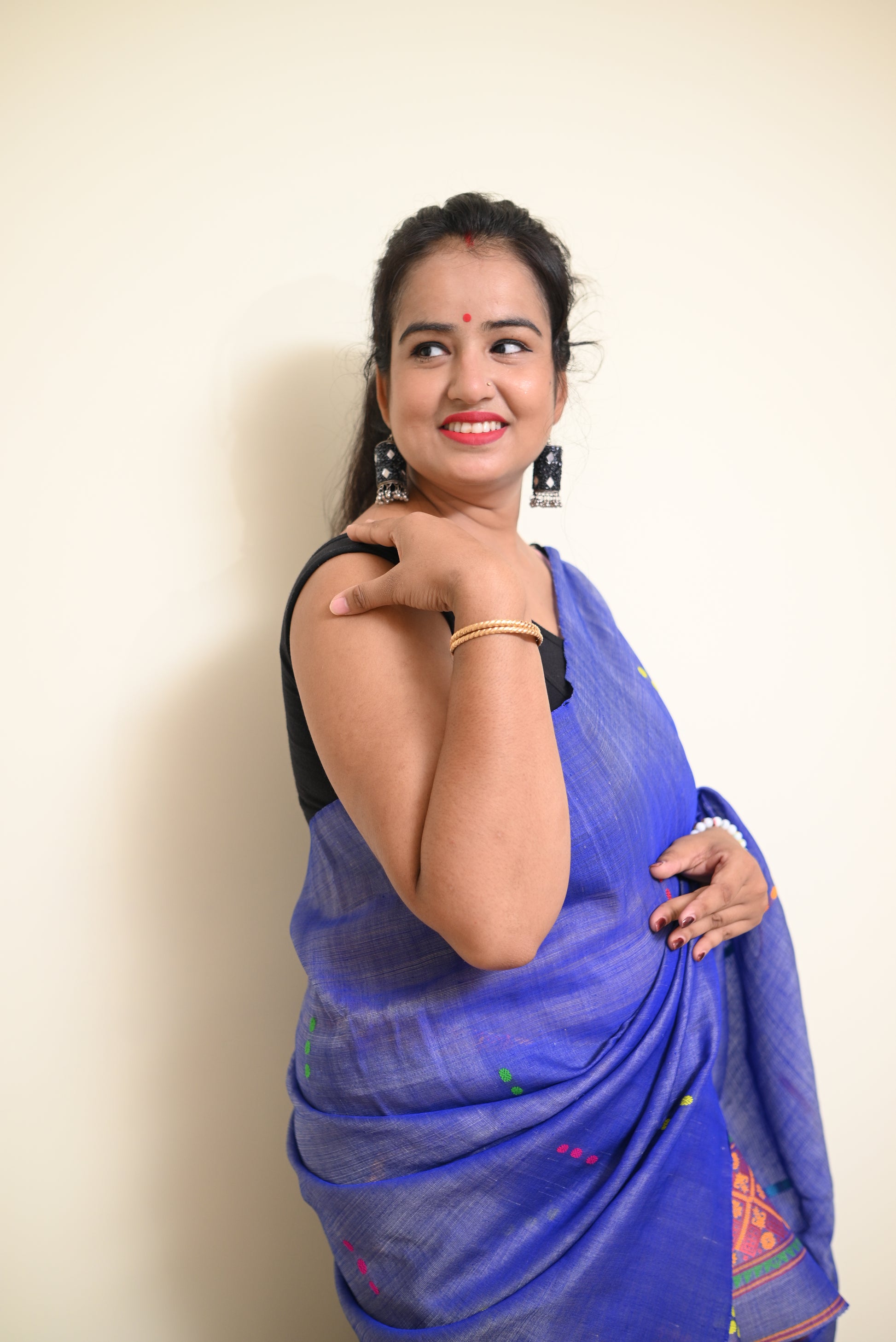 Royal Bloom β Semi Nuni Mekhela Sador with Multicolour Buta Motifs (Ready to Wear)