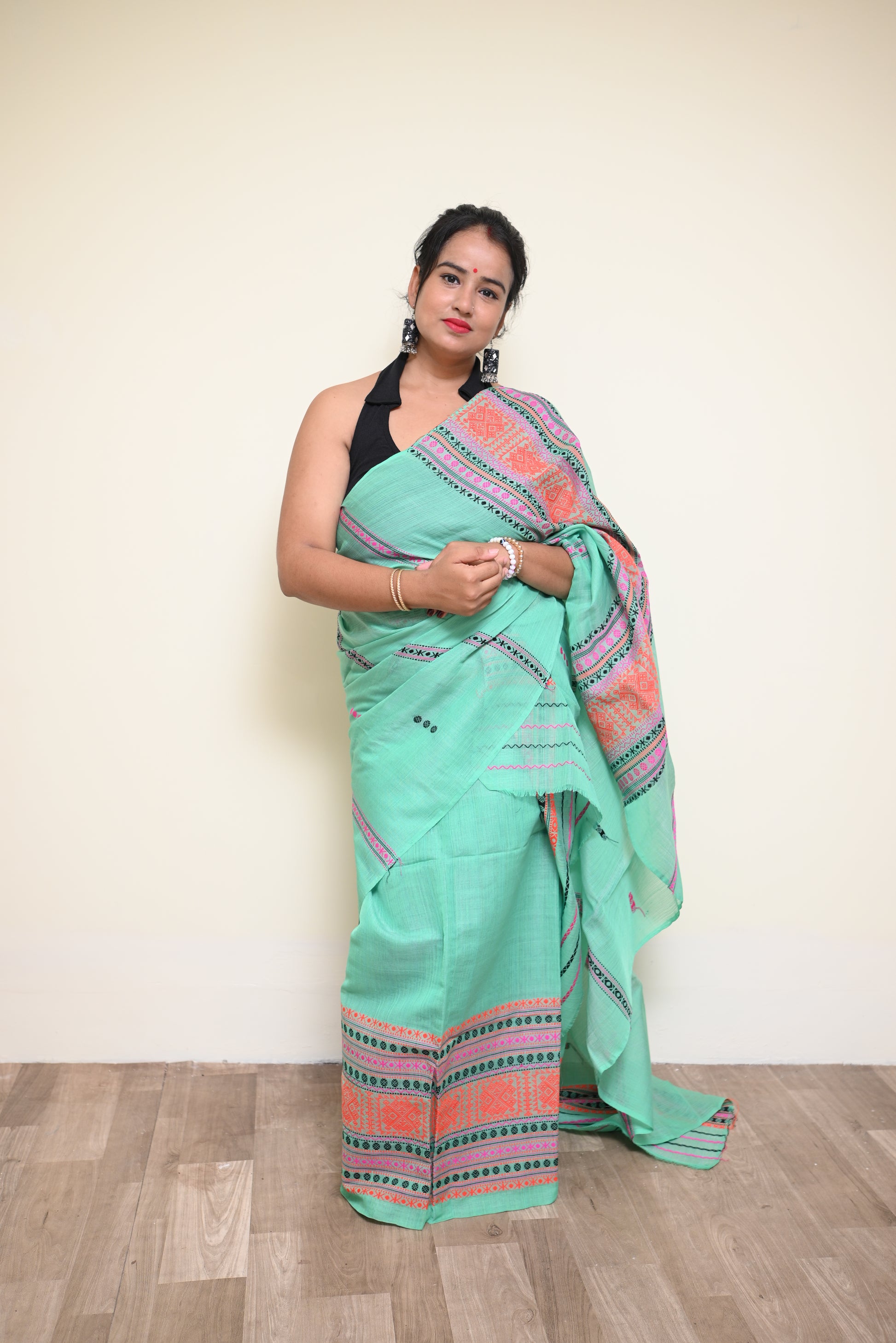 Mint Elegance – Semi Nuni Mekhela Sador with Woven Tribal Borders (With Unstitched Blouse Piece)