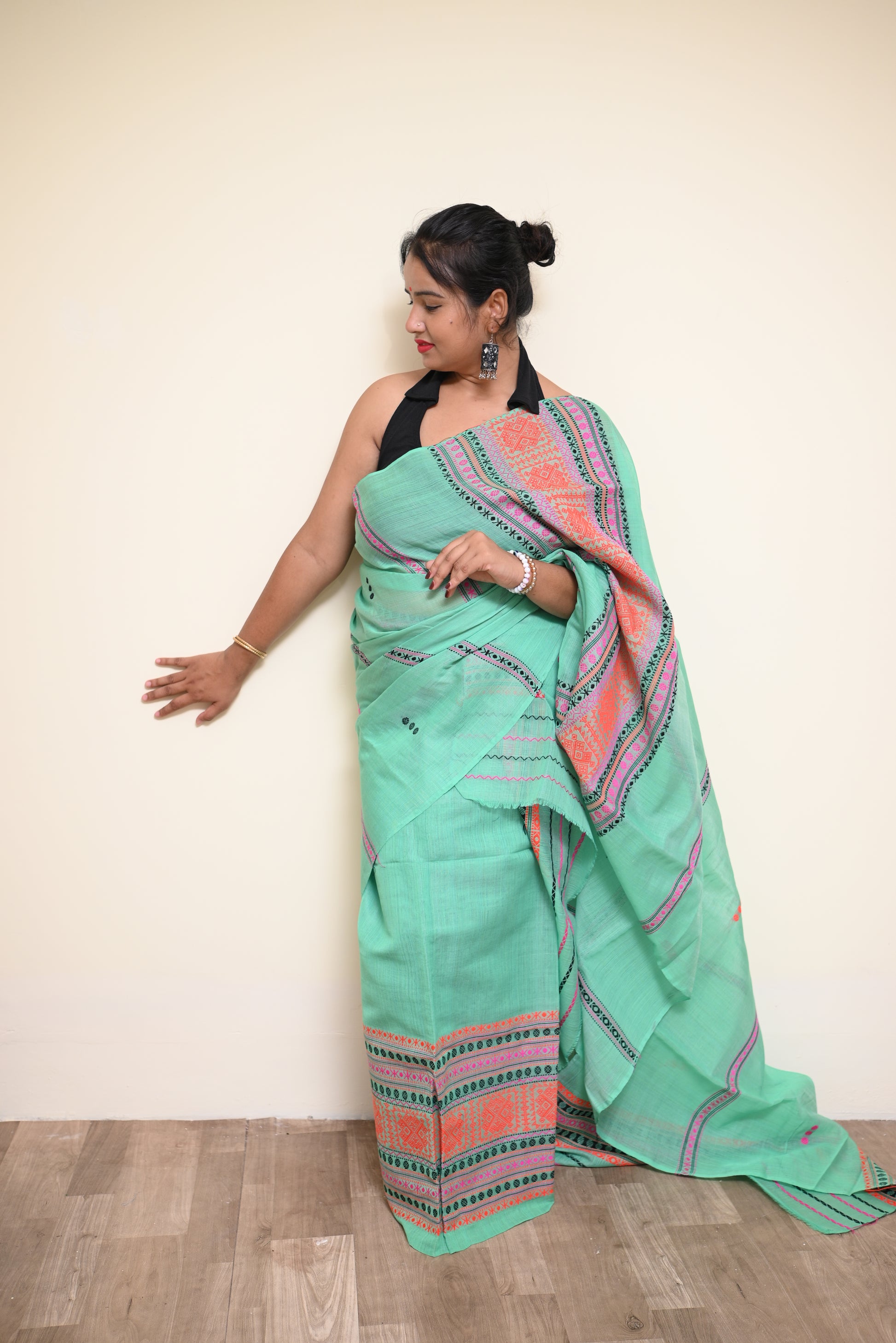 Mint Elegance – Semi Nuni Mekhela Sador with Woven Tribal Borders (With Unstitched Blouse Piece)