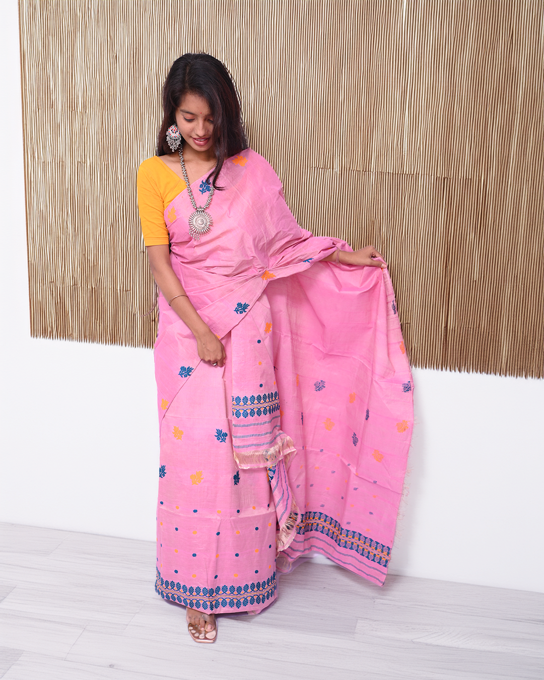 Handcrafted Light Pink Toss-Cotton Mekhela Sador with Unstitched Blouse Piec