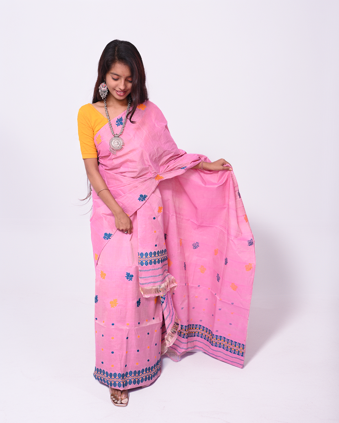 Handcrafted Light Pink Toss-Cotton Mekhela Sador with Unstitched Blouse Piec