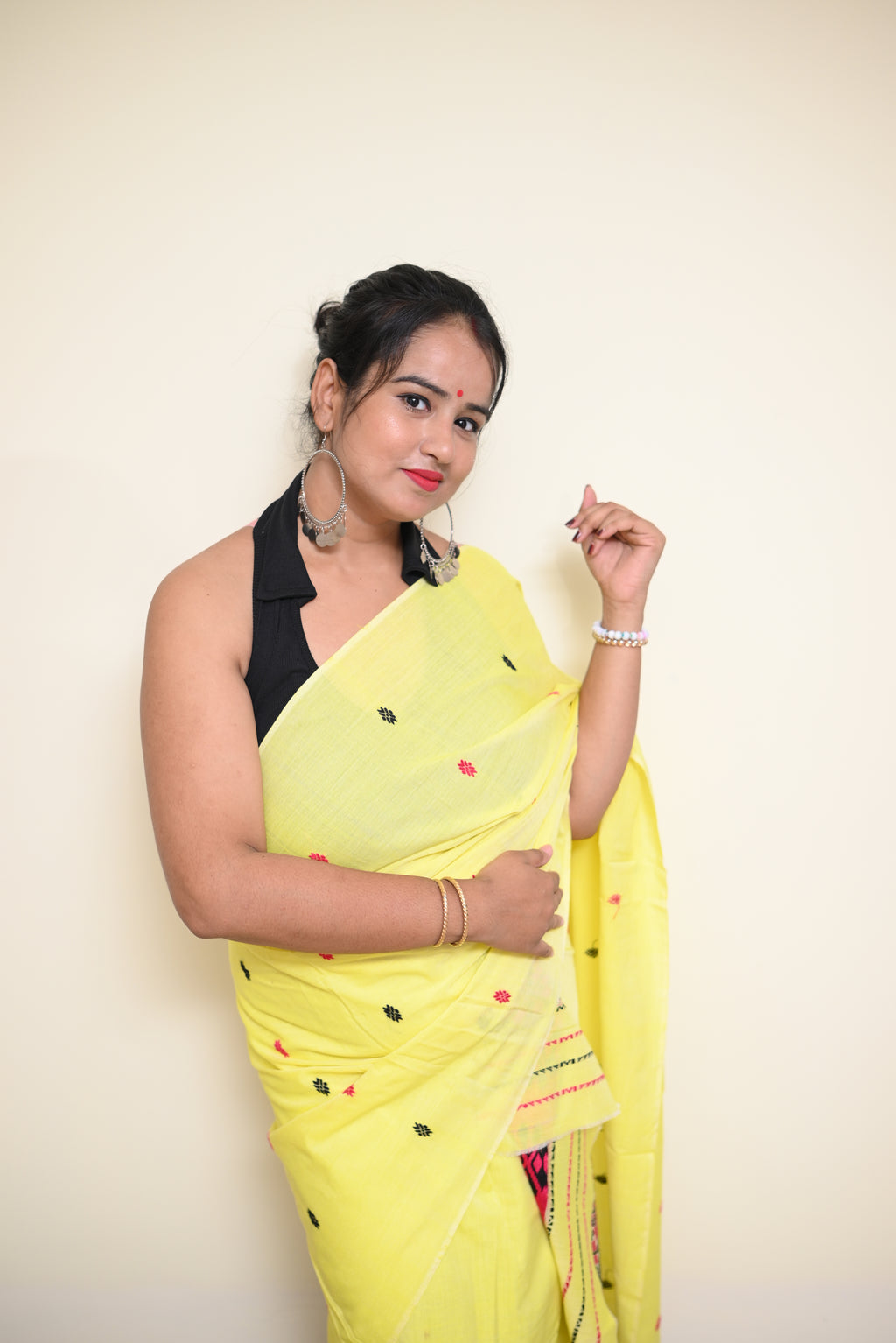 Padmini Sunshine – Yellow Handwoven Padmini Mekhela Sador with Missing Jura Motifs (Ready to Wear)