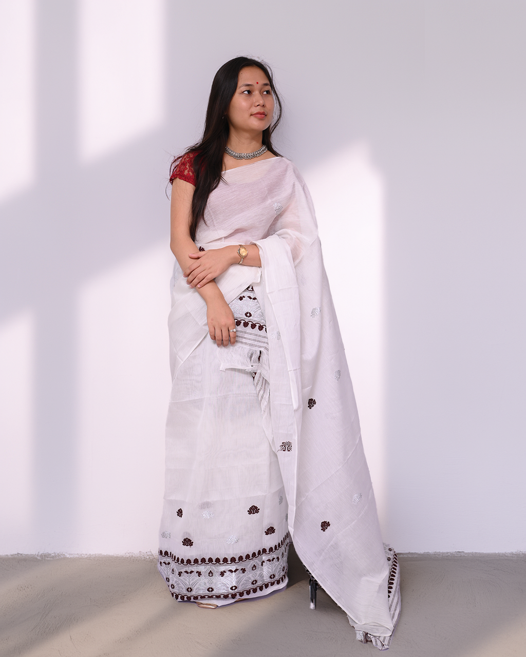 Handcrafted Off-White Nooni Cotton Mekhela Sador with Unstitched Blouse Piece